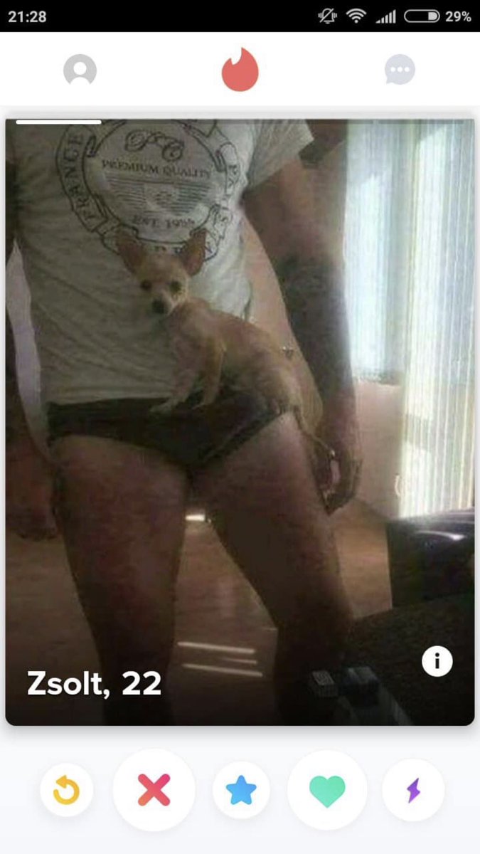 ZoeDiamond1's tweet photo. @brownybiglip Don’t know what you mean, tinder is full of potential https://t.co/9O0VXUSqFh