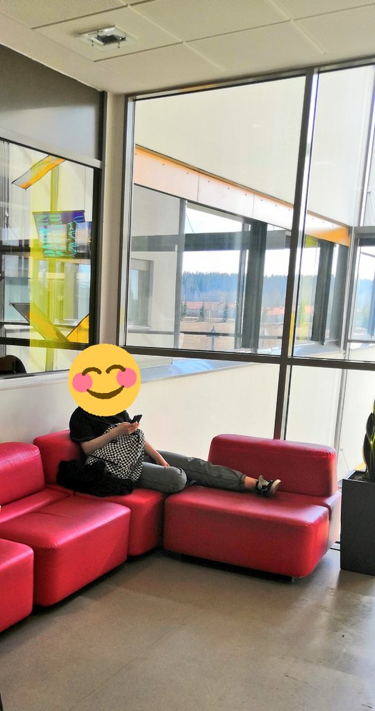 InDocents's tweet photo. @jfarreny 🇫🇮 Pasillos y rincones en institutos finlandeses. Recursos sí. Usados centrados en el alumno, también!
#InDocentsFinland #ErasmusPlus @Erasmus_Project @ce_politecnics https://t.co/rmU2kMd0MQ
