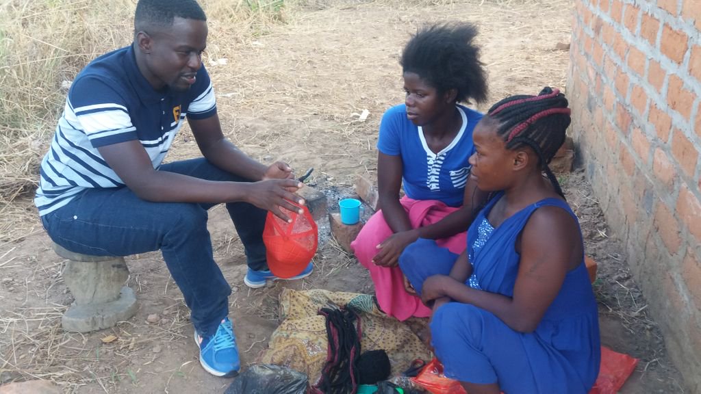 ZCbnrm's tweet photo. Our team was in Mumbwa last week to collect information within the communities on poaching. We conducted interviews in Kabulwebulwe, Chibuluma and Mulendema CRBs.
#communities 
#wildlife 
#poaching https://t.co/EYeKRoZPcM