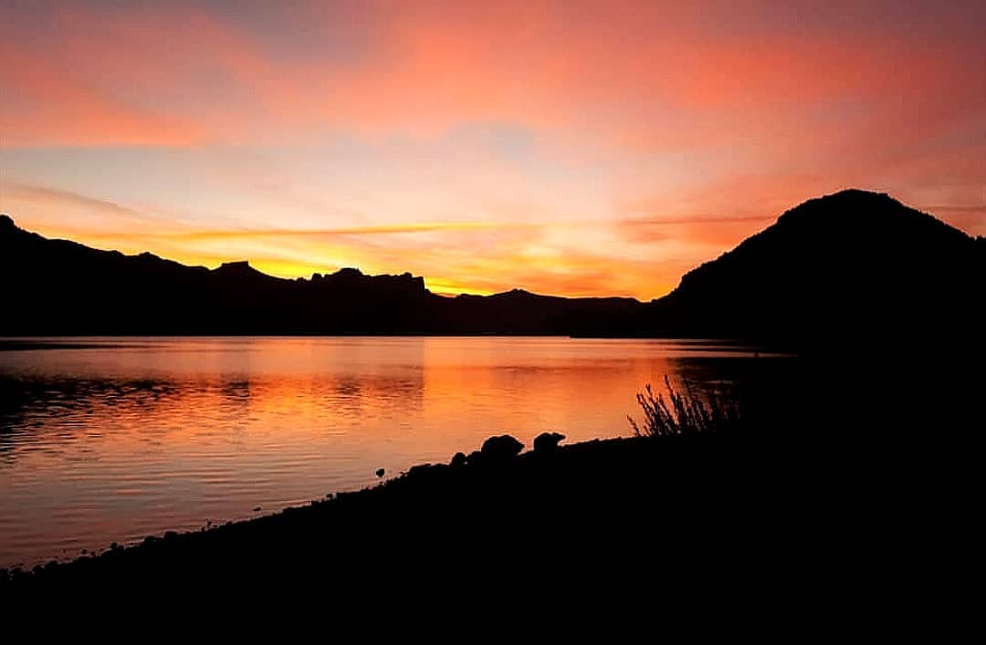 'Mañanas'

#otoño19 #villatraful #visualgrams #nature #naturalmentemágico #tulugarenelmundo #patagonialakes #lakeTraful #trafullake #lake #patagoniaargentina #landscape #beautifulview #amagingview #awesomepic #instapic #instashot #reflex