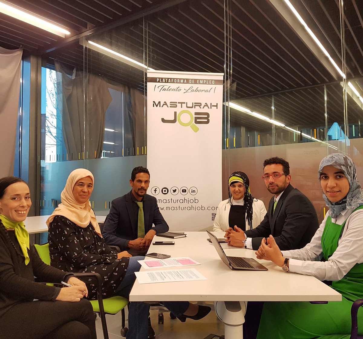 masturahjob's tweet photo. Os presentamos a parte de nuestro gran equipo, aun nos queda un gran trabajo pero no nos faltan las ganas. #EquipoMasturahJob #Futuro #AbriendoCamino https://t.co/70Wml00o5z