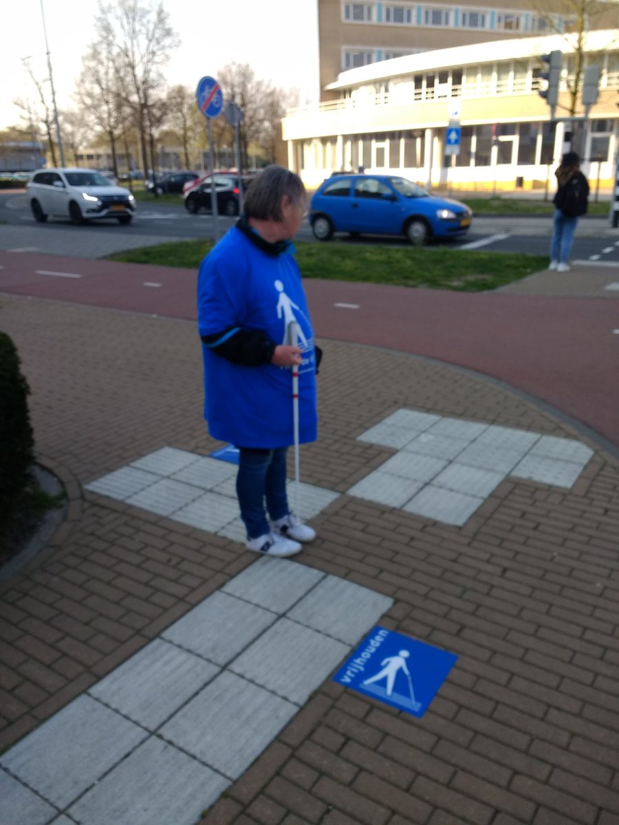 StatemaMargreet's tweet photo. Houd de lijn vrij, ook in Huizen .
Samen met gemeente Huizen, Cliënt Visio W&amp;D midden, en vrijwilligers.
@Gemeente_Huizen @KonVisio @mireillekool @Visio_WD_Midden https://t.co/ryANL0RJ7h