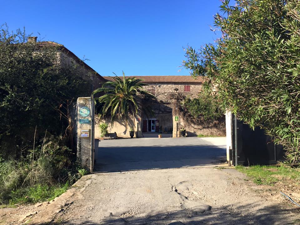 [En attendant #defermeenferme] Au Domaine l’Hort del Gal à #Béziers, venez découvrir la passion du métier d’agriculteur dans une exploitation polyculture au cœur d’un ancien monastère les 27&amp;28 avril 19 ! #visites #dégustations #agritourisme <a href="/CivamOccitanie/">FRCIVAM OCCITANIE</a>
