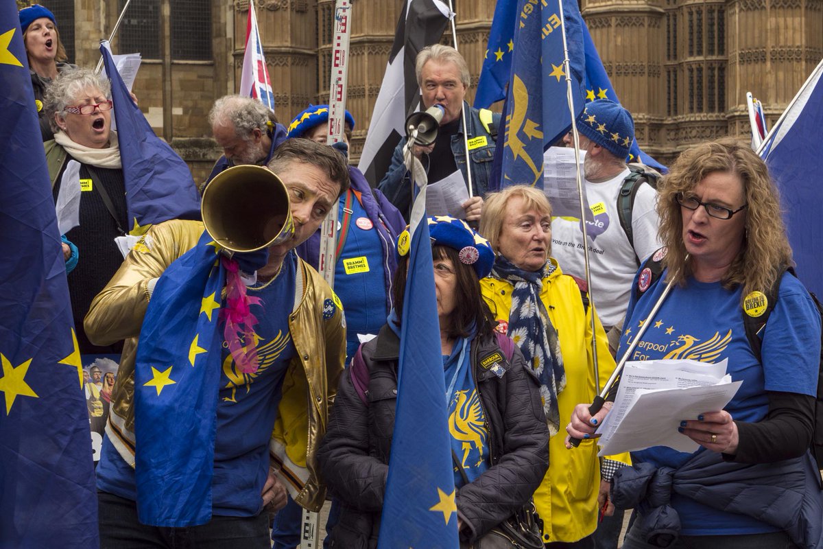 NicholasCobb11's tweet photo. Yesterday's musical #Remain day @NYorksEurope⁩ ⁦@KirkleesEurope⁩ ⁦@Best4Doncaster⁩ ⁦@PeoplesvoteSWY⁩ ⁦@York4EU⁩ ⁦@LeedsEurope⁩ ⁦@YorkshireFor⁩ @SODEMAction @Cornwall4EU #MusicalMonday https://t.co/JLP6jp4YZp