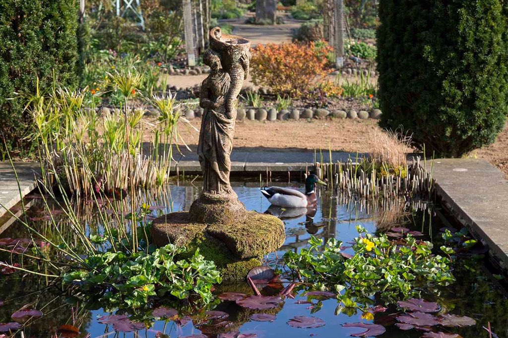 Sark_Island's tweet photo. The gates of La Seigneurie Gardens officially opened this weekend for the new season. There are stunning displays of tulips and other spring blooms as well as the magnolia tree in the walled garden.
Open: 10am - 6pm daily 
Guided tours: Every Weds 11.30am https://t.co/5ejNzpTQUj https://t.co/UOghLsiFFD