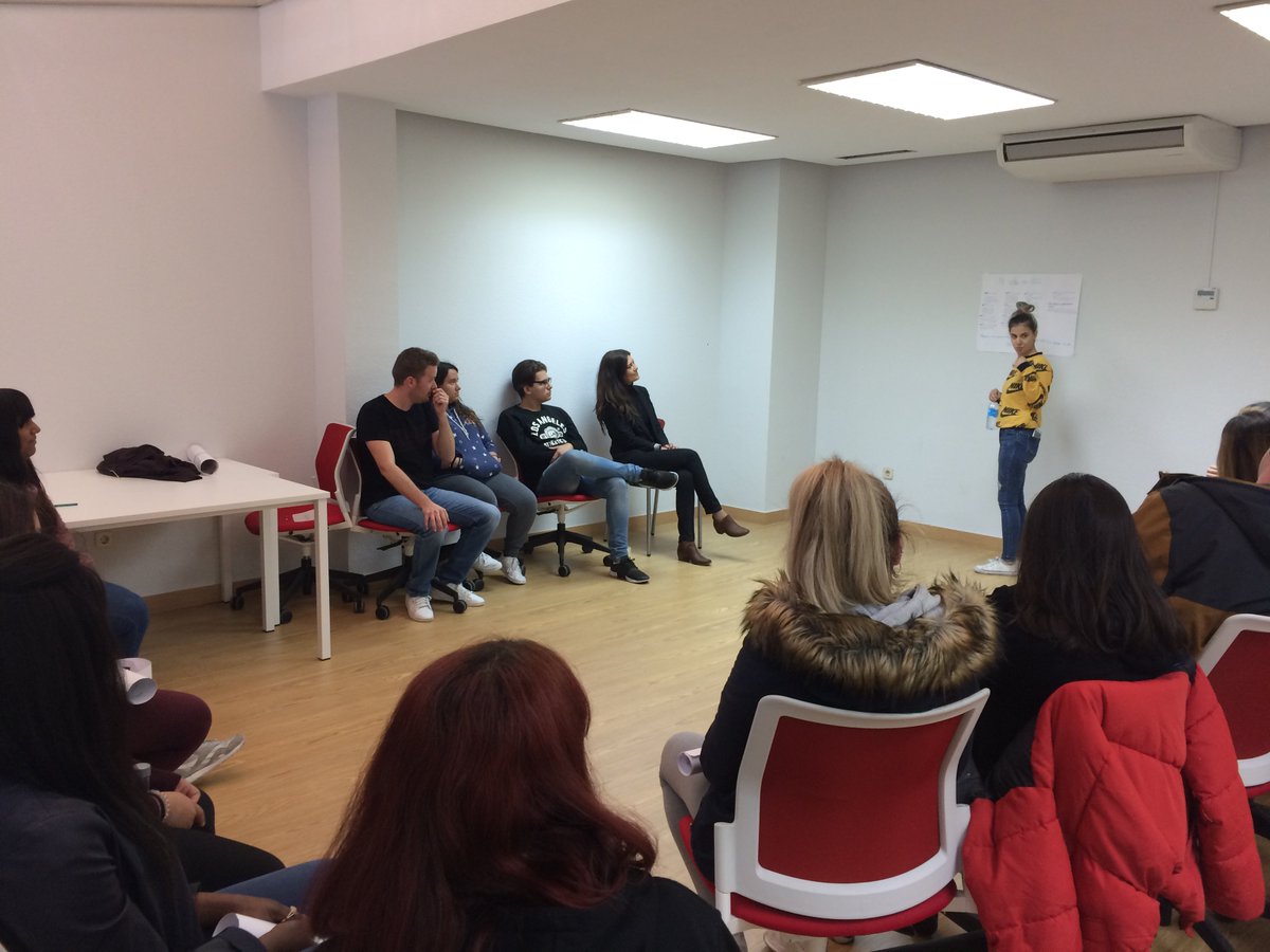Insiding_Es's tweet image. Ayer dimos por finalizado @ProgramaPICE  en @CamaraToledo.
Un día lleno de #emociones viendo a nuestros alumnos disfrutar compartiendo sus #proyectosdevida y muchas reflexiones. 
Gracias a tod@s por hacer esto posible.