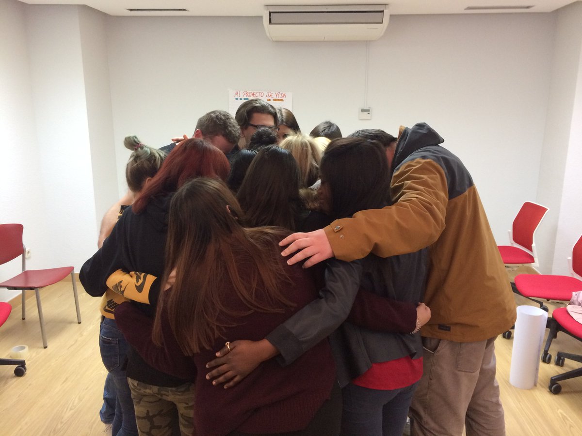 Insiding_Es's tweet image. Ayer dimos por finalizado @ProgramaPICE  en @CamaraToledo.
Un día lleno de #emociones viendo a nuestros alumnos disfrutar compartiendo sus #proyectosdevida y muchas reflexiones. 
Gracias a tod@s por hacer esto posible.