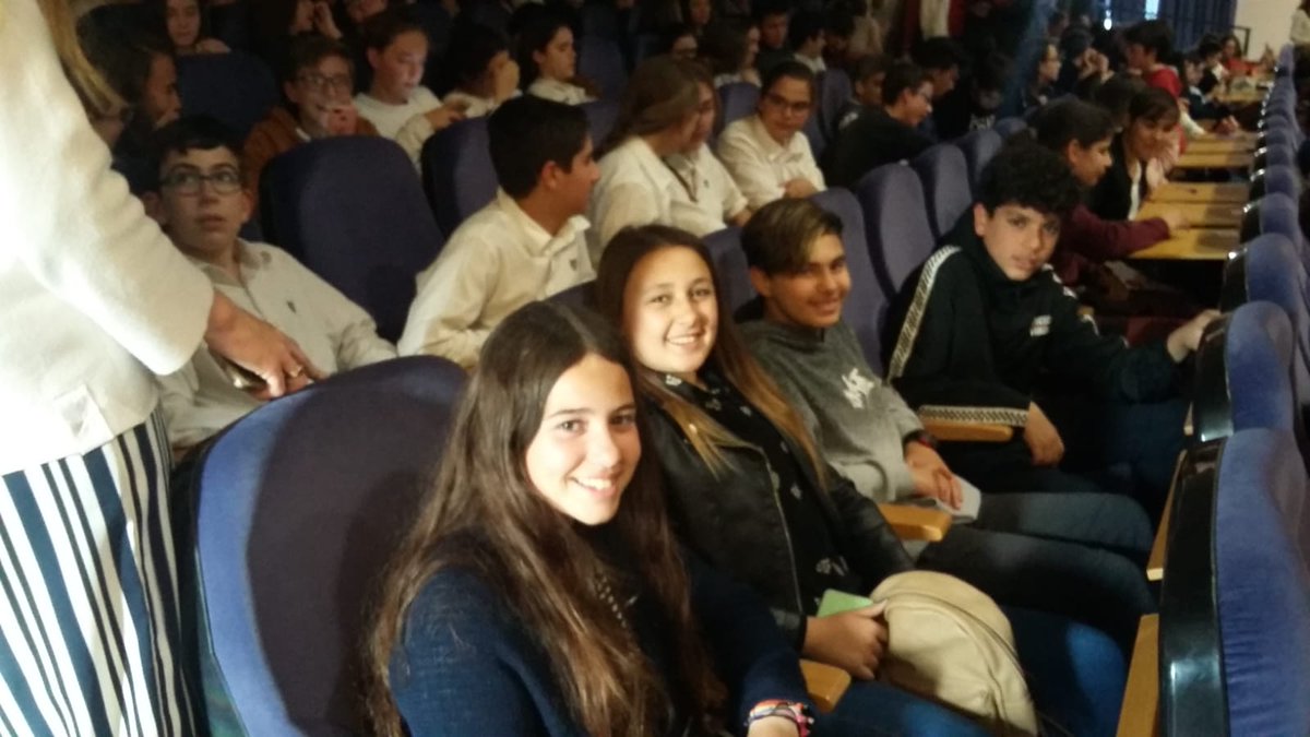 Alumnos de 2º de ESO participaron el pasado viernes, 22 de marzo, en el Concurso Coca-Cola de Jóvenes Talentos de Relato Corto.
iesalixar.org