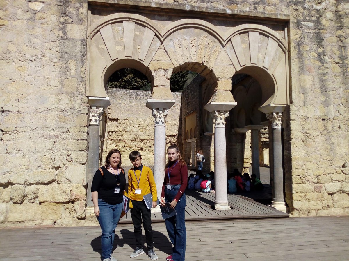 Los días 14 y 15 de marzo, Córdoba, IX Encuentro Andaluz de Alumnado de la Red de Escuelas Asociadas de la UNESCO,  dedicado este año a Medina Azahara, Patrimonio de la Humanidad 2018. Nuestros alumnos (2º ESO) Enrique Antúnez y  Candela Arcos participaron en este evento.