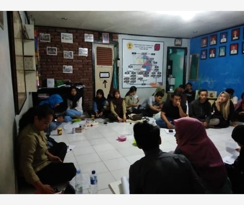 Presentasi THESIS Perbankan dengan judul "Pengaruh Modal Kerja, Pinjaman dan Simpanan Terhadap Pendapatan Usaha di Pasar Rakyat Sungguminasa."
_
#scistiem
#sciresearch