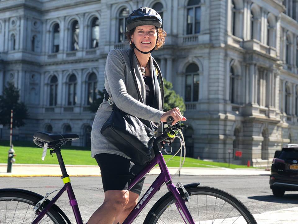 PatriciaFahy46's tweet photo. It's that time of year! @CDPHPCycle has rolled out their bikes early this spring in the #CapitolRegion thanks to the warm weather! Make sure you take advantage of this great program - as you all know, I'm an avid cyclist... 🚲 https://t.co/K1MsqqAjII