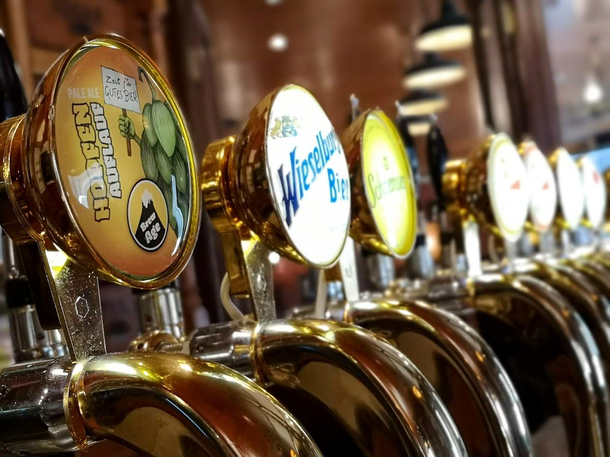 BrewAgeAustria's tweet photo. BEER OF THE MONTH @ Flanagans Irish Pub Vienna: our Hopfenauflauf - Pale Ale! Cheers! ๐ป๐
#timeforgoodbeer #flanagans #hopfenauflauf https://t.co/oQX3HlGx5c
