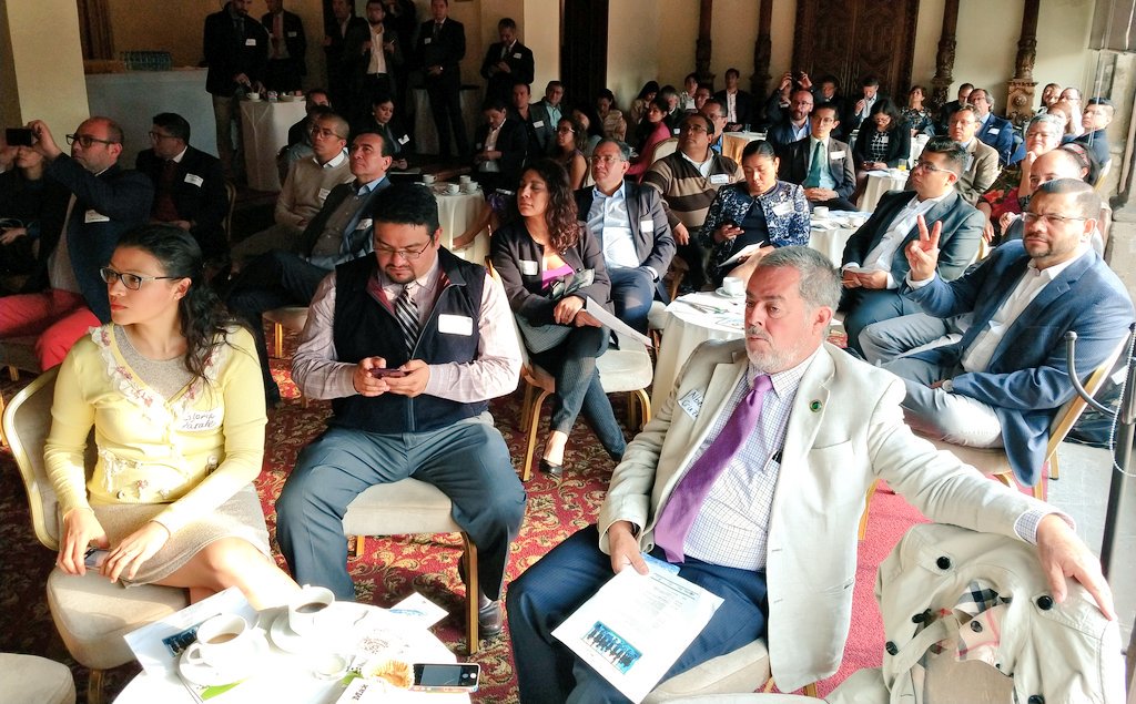 Gran interés en el tema de las #RedesDeAprendizaje en #EficienciaEnergética y #GestiónEnergía durante el evento organizado por la @AhkMexiko <a href="/AMENEER_MEX/">AMENEER</a> <a href="/Amexgen_info/">AMEXGEN</a> con <a href="/CONUEE_mx/">CONUEE_mx</a> y la <a href="/giz_gmbh/">GIZ</a>