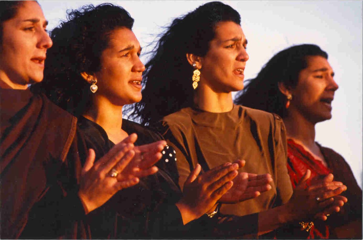 PoetintheCityUK's tweet photo. This month as part of the #dashcafe @DASHARTS invites you to an exploration of Europe’s #Roma. Featuring #Latchodrom a beautiful musical doc on Roma communities across Europe followed b by a post-film Q+A with Roma activists + artists today.
Book👇
https://t.co/2vz00vkVni https://t.co/y2xMH5xTd9
