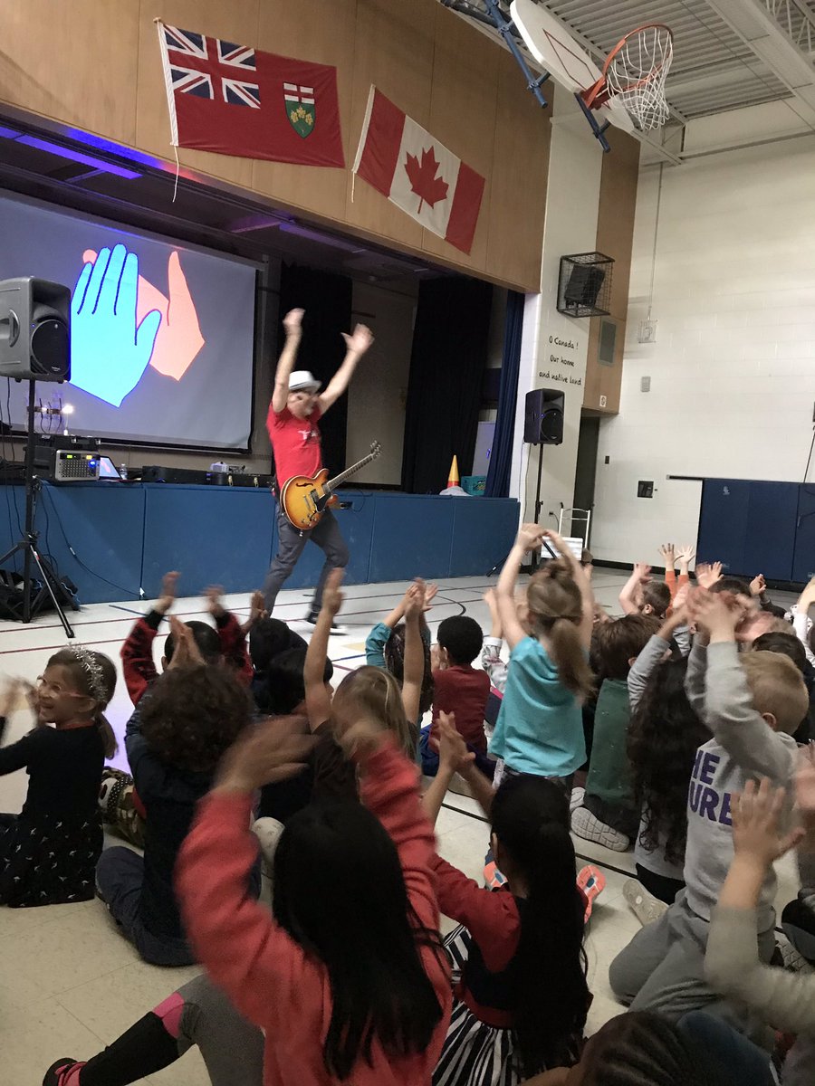 MsBucknamsClass's tweet photo. What a great way to start the day! Merci Roland Bibeau for putting on a great concert! https://t.co/YeibIgzTHq
