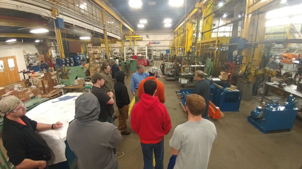 ProfessoRowland's tweet photo. Larry Moss giving @DanvilleAreaCC welding students a tour at Automation International. https://t.co/cimdBOsaCW
