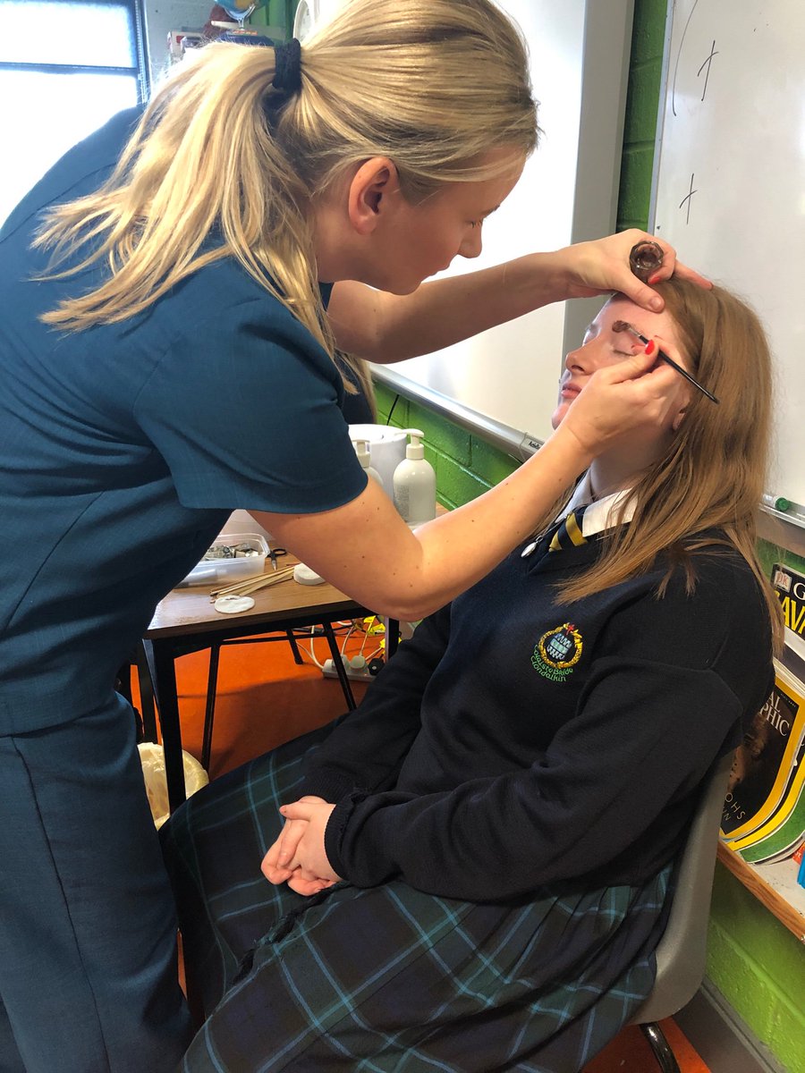 emaherart's tweet photo. Following on from their patch test last week, our @LcaCb class got to experience some professional waxing + tinting from Midas Touch Salon, Clondalkin. Learnt all about measuring + shaping, fabulous results  ✍🏻👁 @Colaistebride @LcaCb @hairandbeauty https://t.co/zKJ6YBsfly