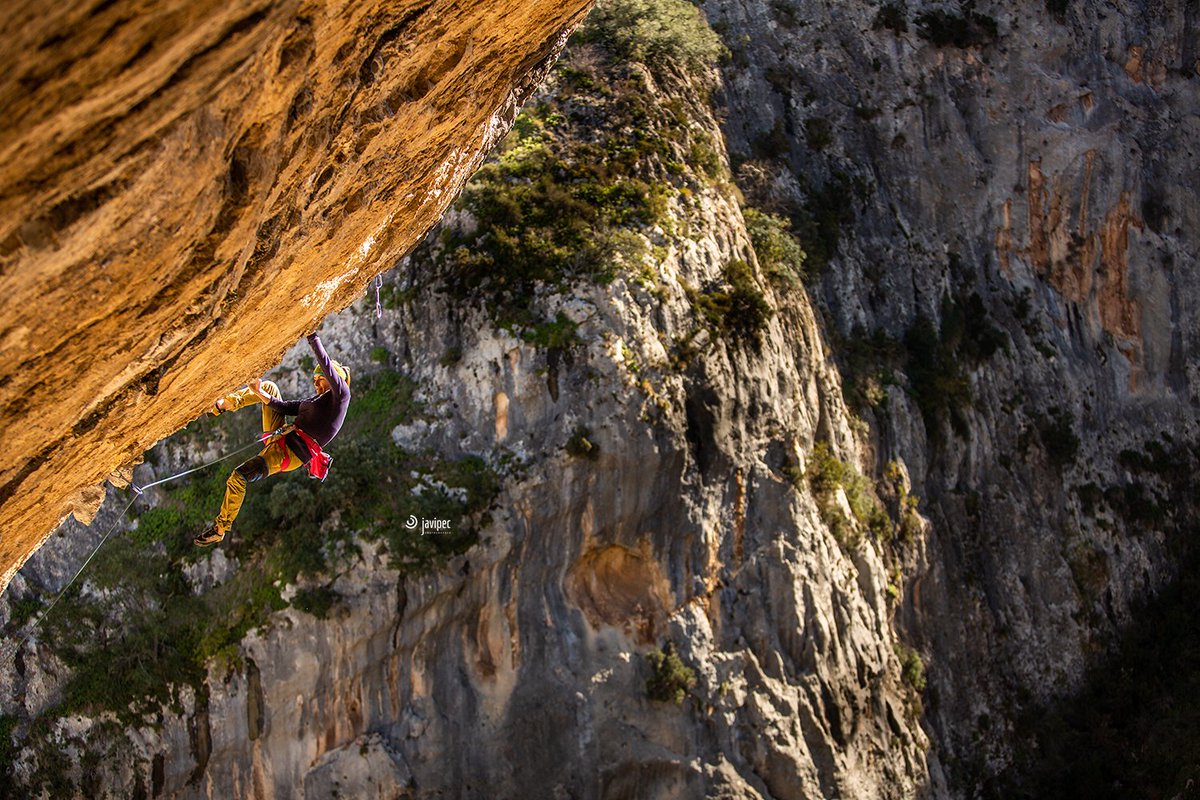 Reme Arenas, #climbing #outdoors #Alquezar (#Spain)  <a href="/climbskin/">Climbskin®</a> <a href="/LaSportivaSpain/">LaSportivaSpain</a> <a href="/e9clothing/">E9clothing_official</a> <a href="/pucseries/">PUC series</a>