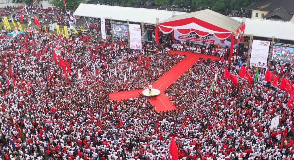 BladusMjk's tweet photo. #SoloPastiJokowi dan kota-kota lain harus dukung juga ya
@MbahDwimo 
@KangLutMut 
@qoriatul23 https://t.co/wwUZ08dvq3