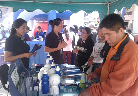 sinbolivia's tweet photo. #NotaTributaria | El SIN difunde informaciΓ³n tributaria en Feria Multisectorial de Sacaba: https://t.co/9WQ6vnbpgP
Juntos construimos
#LaBoliviaDeTodos https://t.co/SLfGmxOwIq