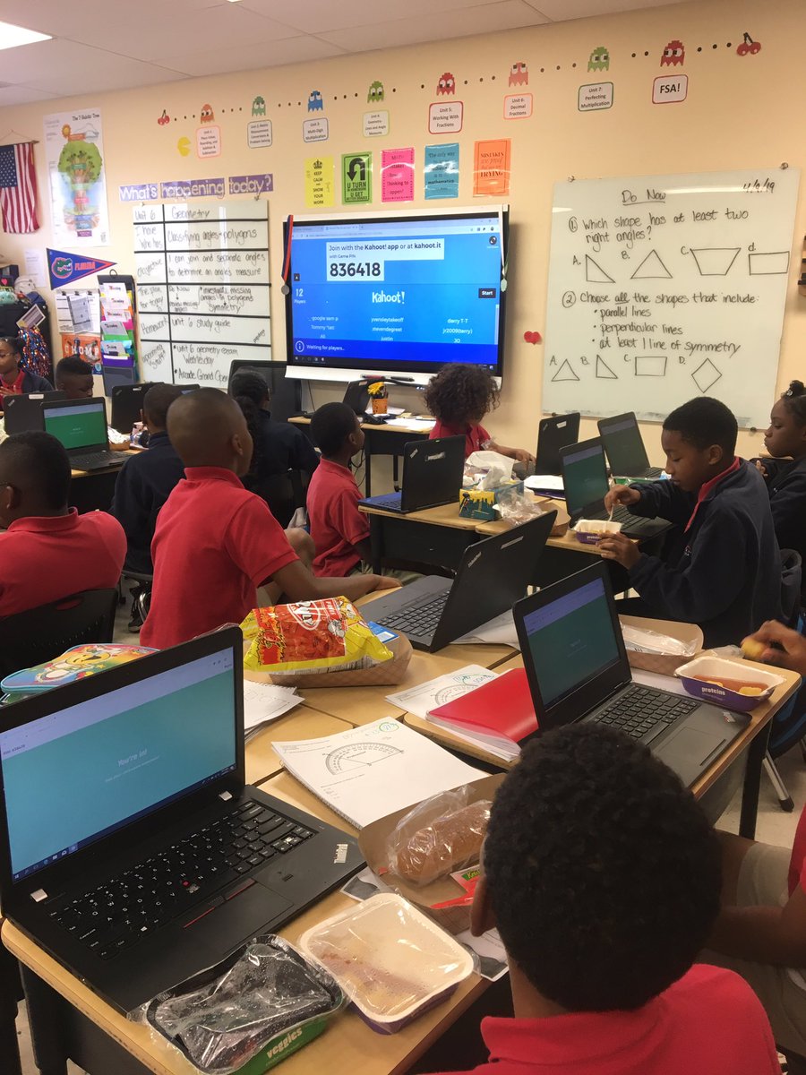 AmandaNiklaus's tweet photo. Proud teacher moment: Today students were given the CHOICE to attend lunch bunch to prepare for tomorrow’s unit exam. I love seeing this class invested and taking ownership of their learning. #leaders @TigersCypress https://t.co/CqC1LsuK0T
