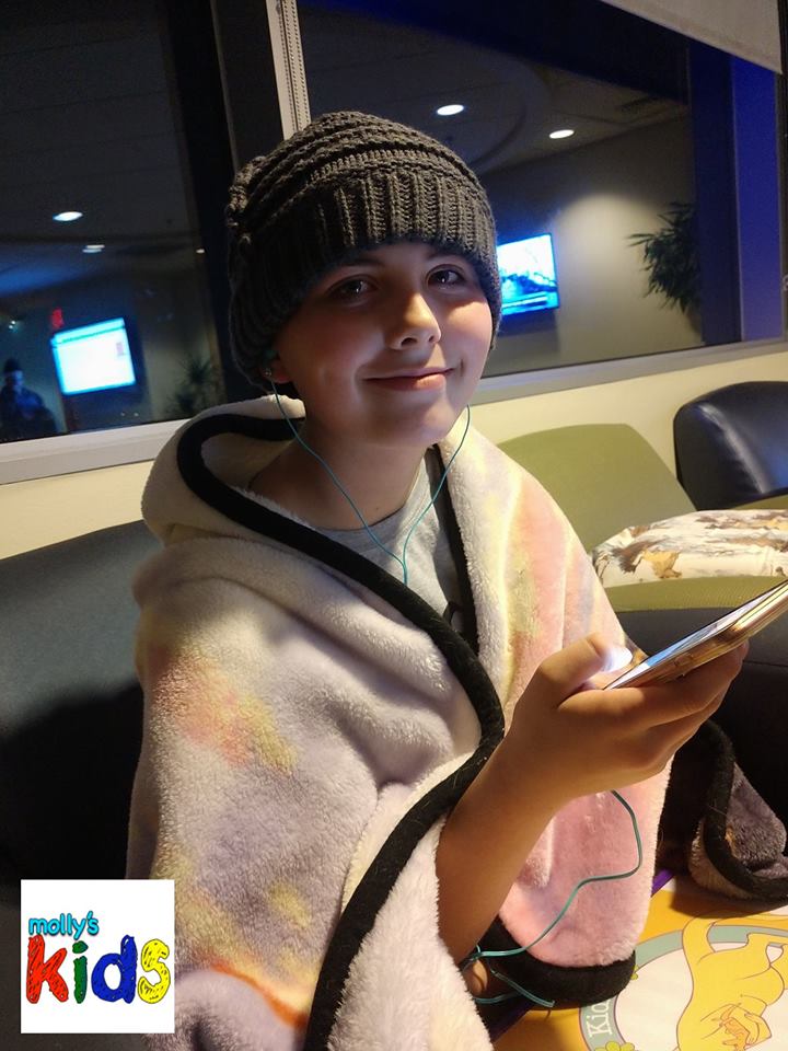 14-year-old Ally Davis just took control of her situation and shaved her head. "I wanted to lose my hair on my own time," she said. "Not on cancer's time." MORE >> tinyurl.com/AllyDavisHeadS…

#MollysKids