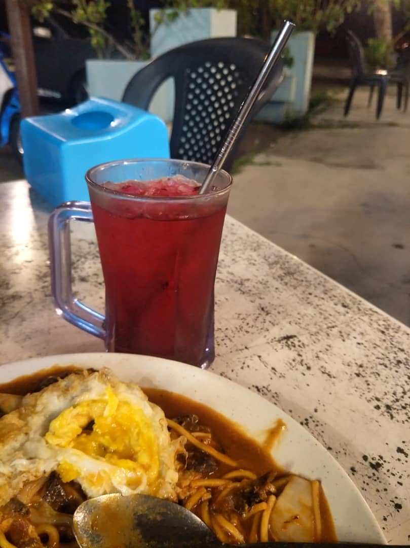 MyStraw4's tweet photo. Penuh kenikmatan 😋 https://t.co/JNwqRUEDcK