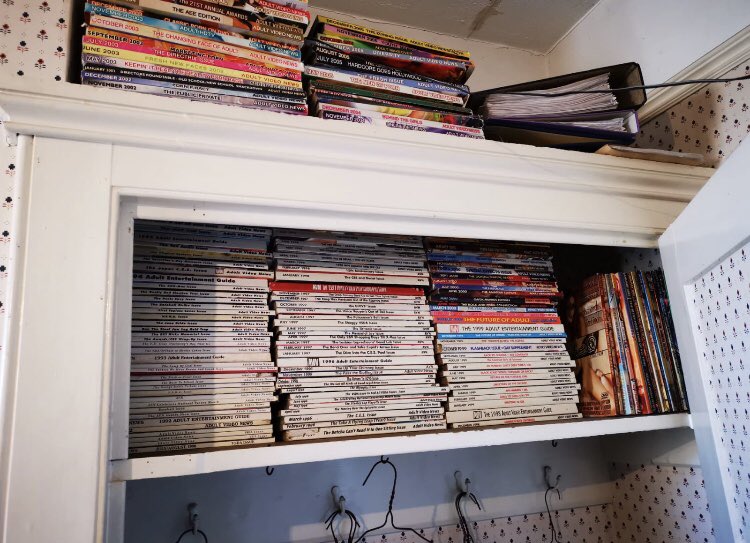 The Family of ‘Uncle Alan’ told us they never expected to find this behind the front door.. but he ‘was always a dark horse’

#porno #pornocollection #vintagemagazines #stleonardsonsea