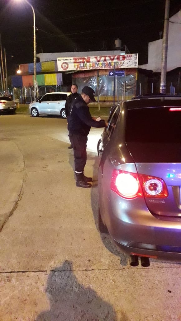 Tránsito y Transporte La Matanza (@transitomatanza) on Twitter photo #VillaLuzuriaga #Laferrere estuvimos realizando operativos de control de alcoholemia y vehicular en distintos puntos de las Localidades 🚧⚠️ #VillaLuzuriaga #Laferrere estuvimos realizando operativos de control de alcoholemia y vehicular en distintos puntos de las Localidades 🚧⚠️