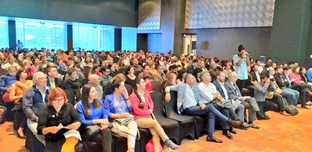 A_ZAPATA_A's tweet photo. Reconforta oír a @Bkliksbergok diciendo con mucha decisión: "Hay esperanza absoluta" #DesafíoBis / Seminario Internacional de Innovación Social https://t.co/SjEBGoDEy8