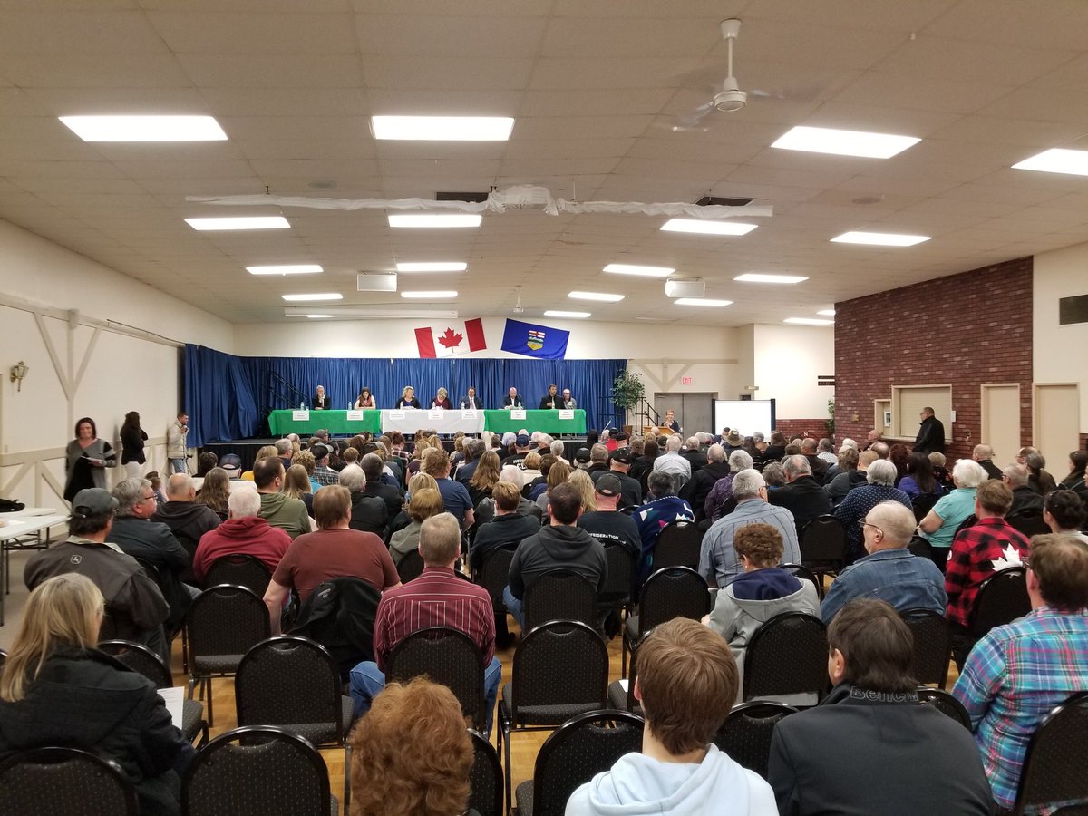 LDCofCommerce's tweet photo. Provincial election forum at St. Michael Hall with approximately 200 in attendance. https://t.co/ofZwZ3uCDE
