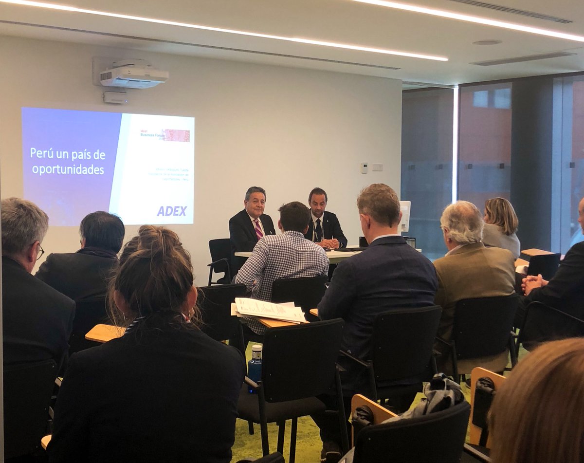 prodeCAT's tweet photo. Seguim al #MBF19 amb la sessió de treball “Latam: un mercat de valor” amb una ponència sobre les oportunitats de negoci a #Perú, impartida per Alfonso Velázquez Tuesta, president d’@ADEX_PERU #Prodeca #BusinessForum #SectorCarni #Catalunya #Export #Internacionalització https://t.co/IWZ5cansDo