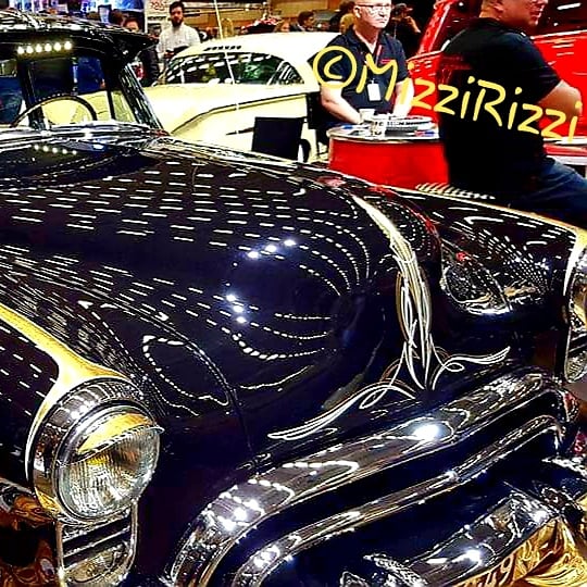 mizzi_rizzi's tweet photo. Oldsmobile88 DeLuxe Club Sedan 1949.

Fotad på: Bilsport Performance &amp; Custom Motor Show, Elmia Sweden, 2017.

©MizziRizzi 

#oldsmobiledeluxe88  #oldsmobile1949
#Oldsmobiledeluxe881949
#MizziRizzi https://t.co/rxqlpA0dlk