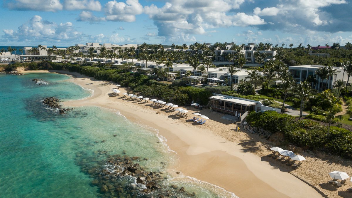 FSRAnguilla's tweet image. We are thrilled that Half Shell is included in @CNTraveler as one of the BEST Beachfront Bars in the Caribbean!  Learn more here:  bit.ly/BestBeachBarsC…
#FSAnguilla #HalfShell #BeachBars #Caribbean #Anguilla #BeyondExtraordinary