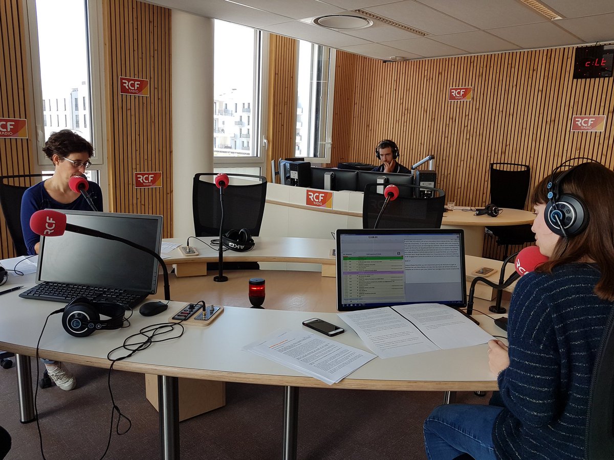 CentraleLyon's tweet photo. Juliette Cayer Barrioz du #LTDS de @CentraleLyon @CNRS_dr07 sur l'antenne de @RCFLyon en ce moment même avec @marieleynaud pour parler des voitures économes en énergie #Imotep avec @ademe https://t.co/mXAzQPhPgU