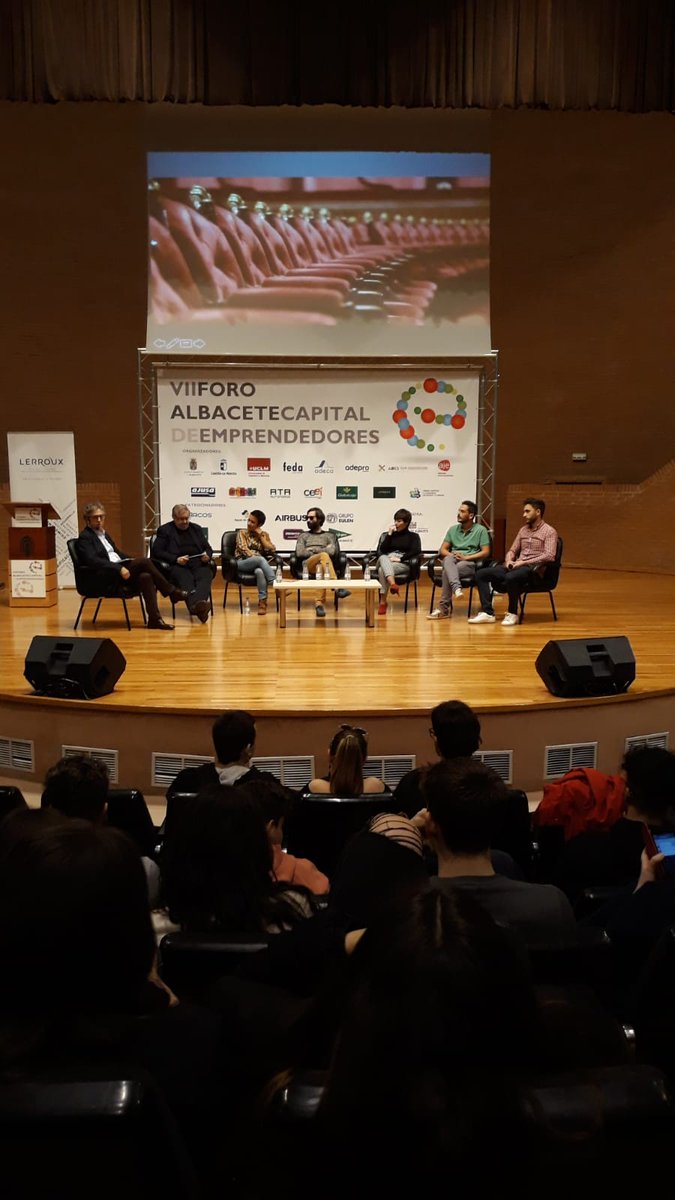 Interesante espacio de emprendimiento cultural con emprendedores locales.
"Emprendedores en escena" con Patricia Charcos, David Sarrión, Mayte Ballesteros, Ricardo Beléndez, Fernando Monteagudo y Víctor Pinedo