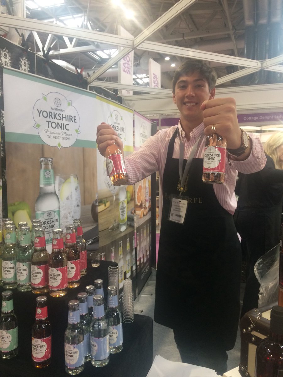 RotaCloud's tweet photo. Always a pleasure to bump into a fellow #Yorkshire business! Stop by @YTonics and sample Ollie's delicious wares!
#NCS2019 #retail #YorkshireRepresent https://t.co/2zpXZlnndH