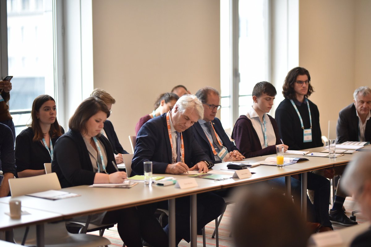 While the #FFA2019 debate continues, #TheNextGeneration discusses with <a href="/Ertharin1/">@ertharin</a>, <a href="/ChristineRGould/">Christine</a> and Galina Meycheva Piteva <a href="/EULandownersOrg/">European Landowners' Organization</a> in our parallel session "Youth For Growth" 👇🏻<a href="/ChicagoCouncil/">Chicago Council on Global Affairs</a>