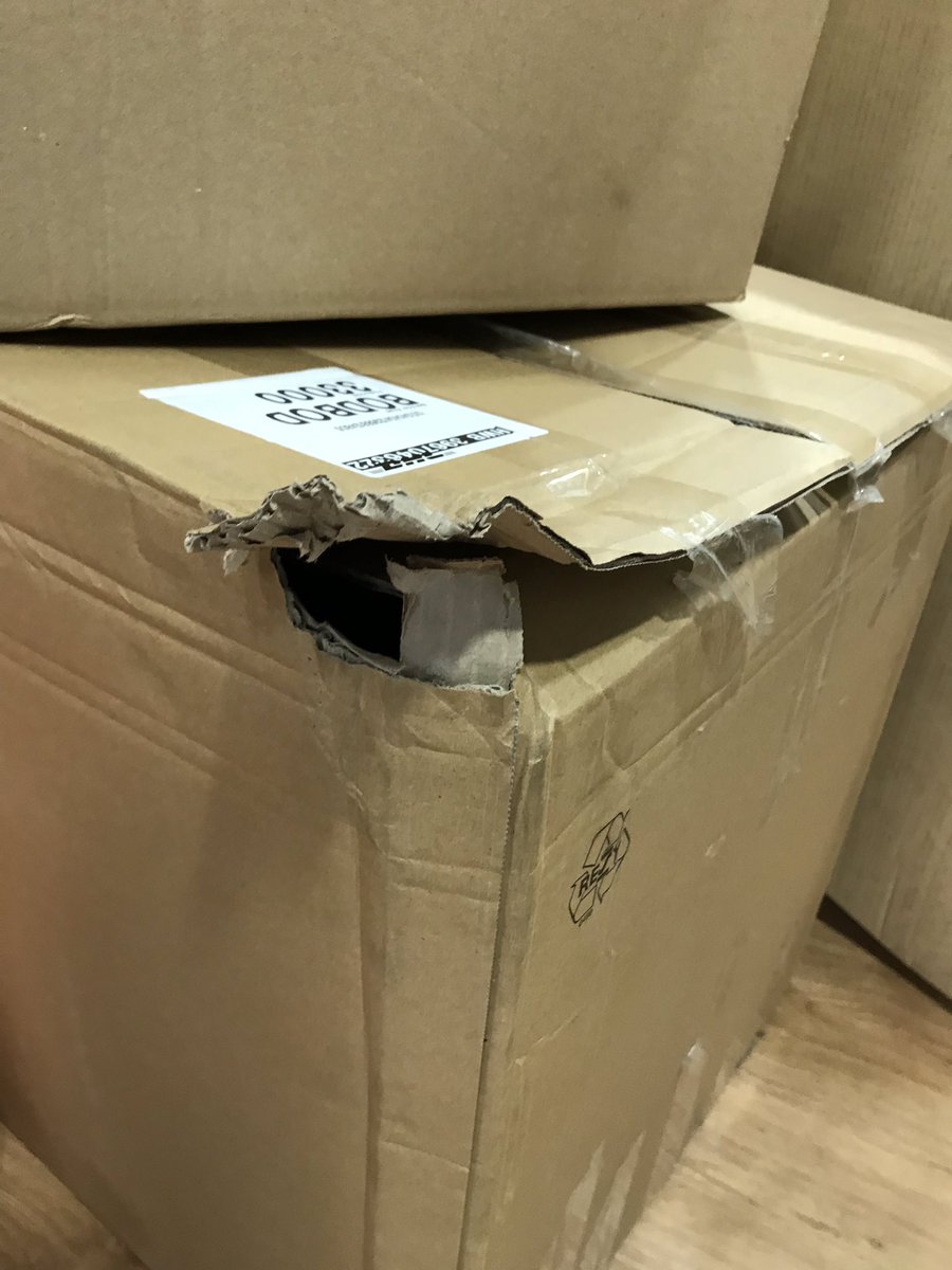 Aujourd’hui, nous avons reçu des colis, via le transporteur <a href="/DHLExpressFr/">DHL Express France</a>. On se demande si l’état des colis est normal ...