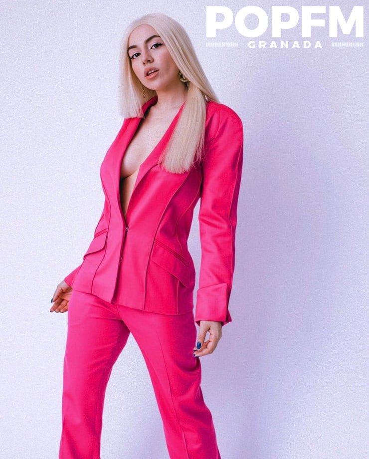 popfmgranada's tweet photo. Los éxitos que crean tendencia están en PopFm Granada, están todos, no falta ninguno, como lo nuevo de @avamax
#LoMasPop
#MeGustaPopFm
#SoloNumeros1
#EnjoyTheMusic
https://t.co/WLS5UPlZRJ https://t.co/jtYuumfhFI