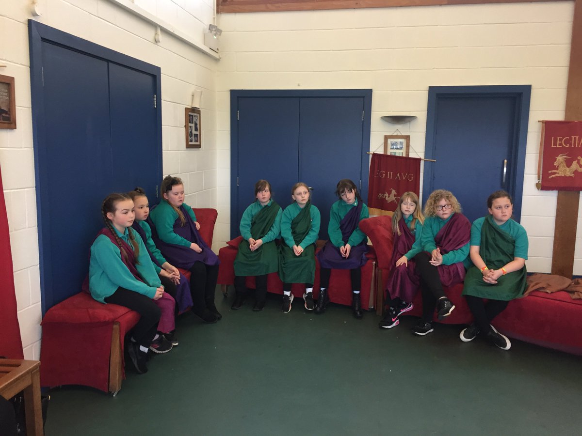 ByneaSchool's tweet photo. Back to school for year 4/5 #romanschool https://t.co/RcusM9a3Tc