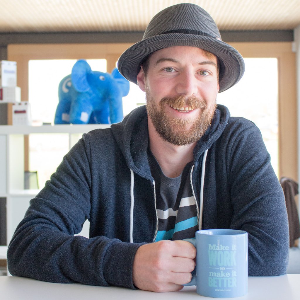 devtreffms's tweet photo. NO. 2: devtreff #1 mit Benjamin Cremer als Open Source und Linux Enthusiast. Als Lead Developer bei CHECK24 ist er für die Softwarearchitektur und die Code Qualität verantwortlich. Passend dazu präsentiert an dem Abend das Thema “Statische Code Analysen in PHP”. #speaker https://t.co/qA1OOZp4it