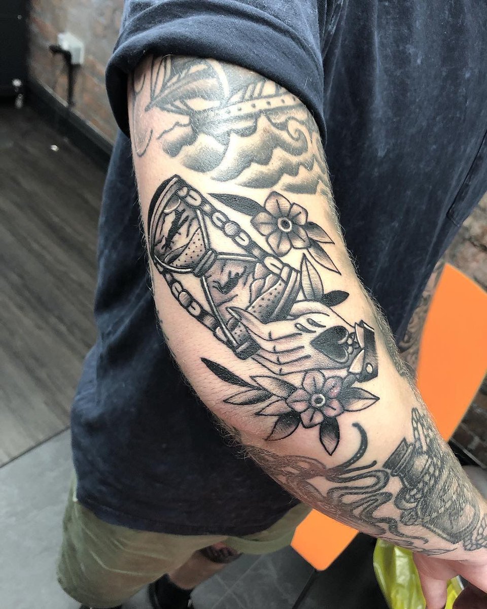 Crooked Claw Tattoo On Twitter For Appointments With