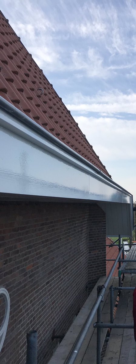 RH_Scholten's tweet photo. Er wordt hard gewerk om gemaal #stroink @WDODelta netjes te maken voor haar verjaardag #knaptmooiop #Salet https://t.co/KW38RYeSMy
