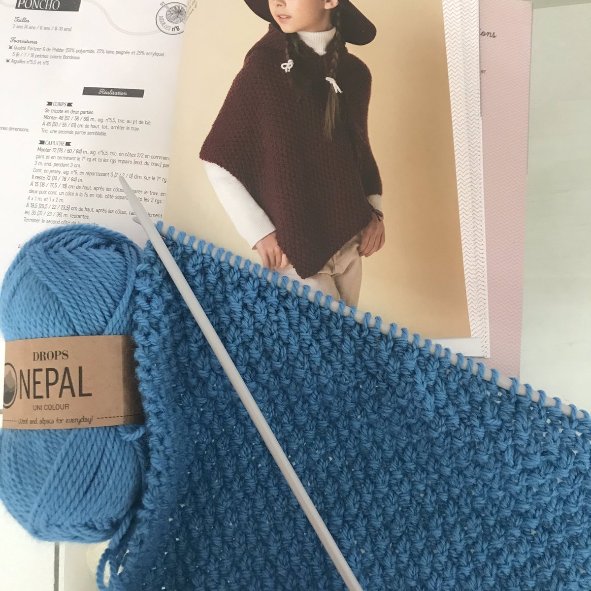 AuFilDOrianne's tweet photo. Poncho en cours pour ma fille! #phildar #faitmain #dropsyarn https://t.co/LnEISuzTxH