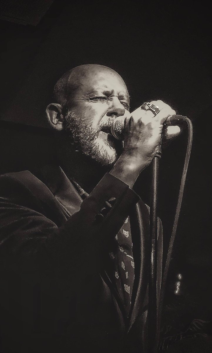 bbsinsed's tweet photo. Madrid on fire! Gracias Marta Vall per la foto! @MadridAndMusic #funhousemusicbar @FunHouseMadrid #vuelvebbsinsed #RockAndRoll https://t.co/WosqQbeoqc