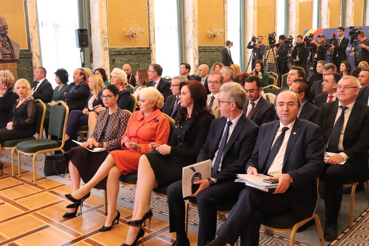 mrpromania's tweet photo. Lansarea oficială a Campaniei „INFORMARE acasă! SIGURANȚĂ în lume!” ediția 2019.

Urmărește-ne pentru mai multe detalii: https://t.co/fDQdf3Cvqn https://t.co/ogzGL3RhAs