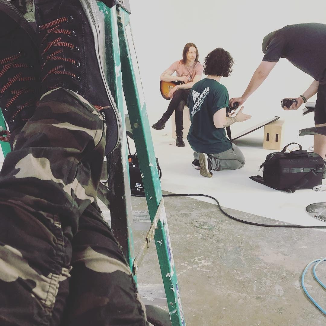 MylesKJunkies's tweet photo. "Photo shoot in progress "... ~ Brian Marshall in Orlando yesterday with @MylesKennedy
@alterbridge❣

#ABV1IsComing 🎉🎈 https://t.co/nPWpELo8Rx