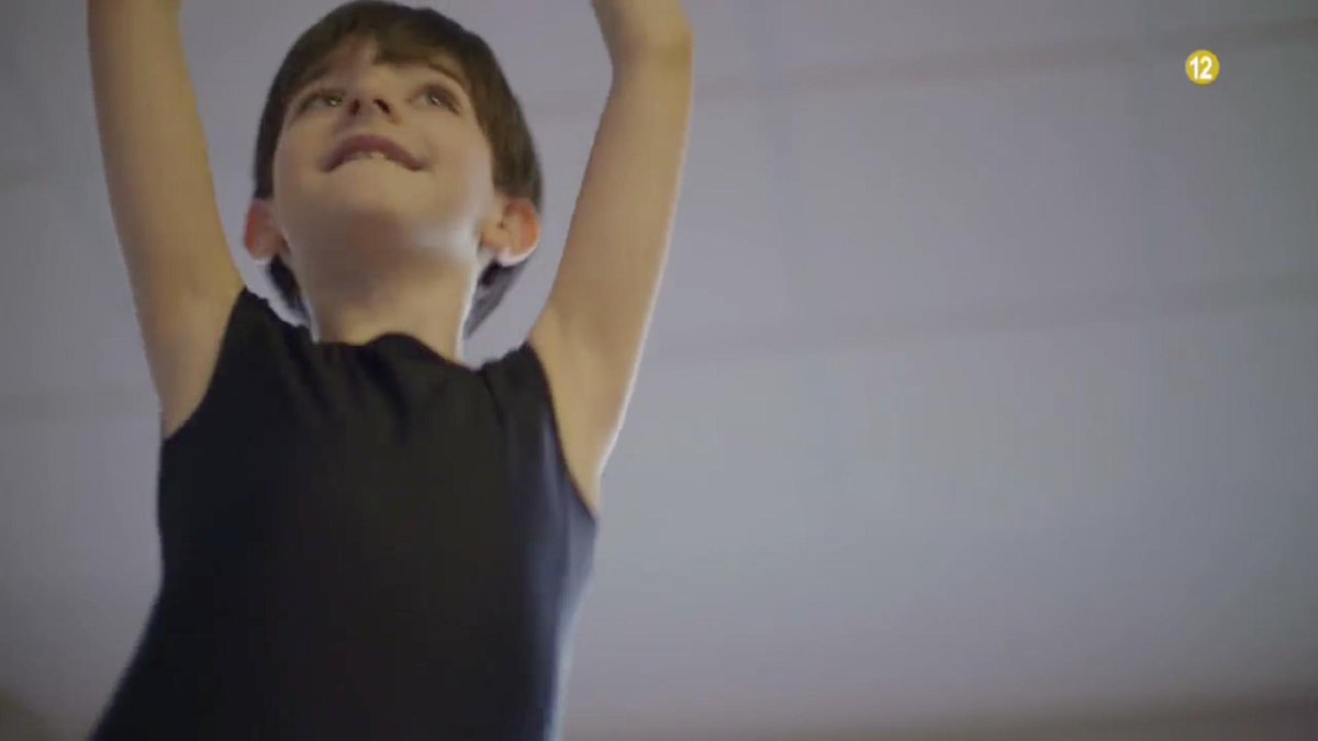weareallcontent's tweet photo. Diego siempre ha deseado hacer ballet.
¿De que están hechos nuestros deseos?
Esta noche, @samantavillar nos lo enseña en @VidaConSamanta.
⏰ 22:45h
📺 @cuatro https://t.co/xqYmpUSiYa