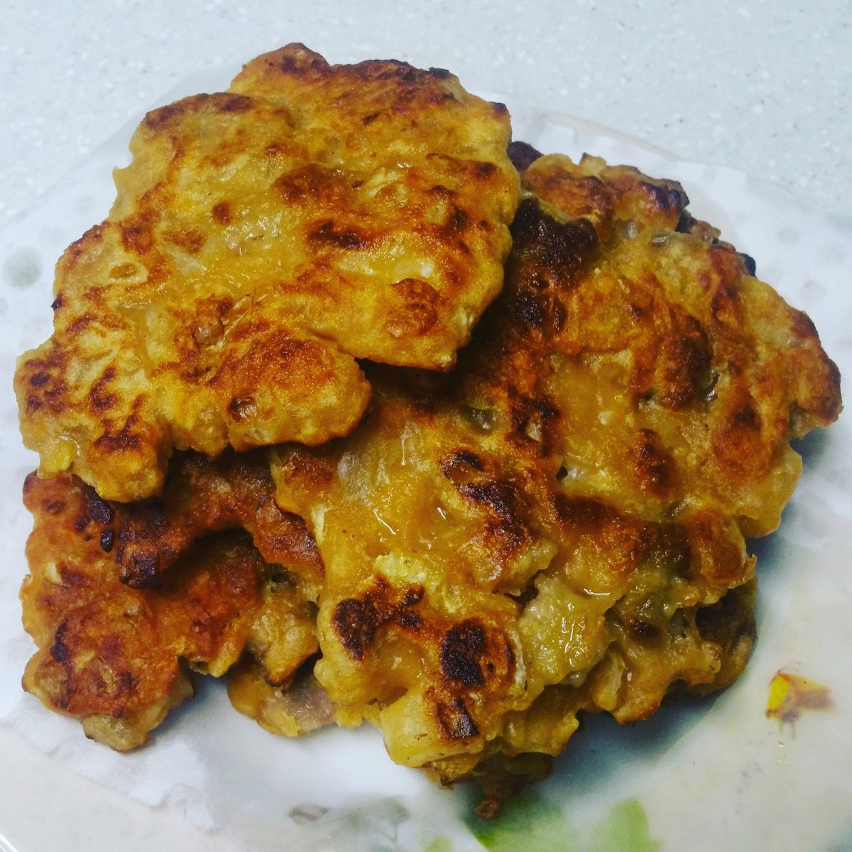 Invierno_al's tweet image. 비가 와서 만들어 봄. 다음엔 반죽을 약간 질게 해야겠다.